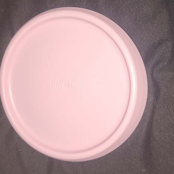 Replacement Tupperware Lid. 6 In Round - Picture 4 of 4